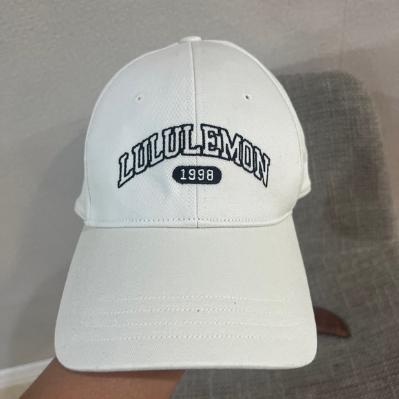Lululemon Cream Cap with Silver Buckle - Picture 1 of 8